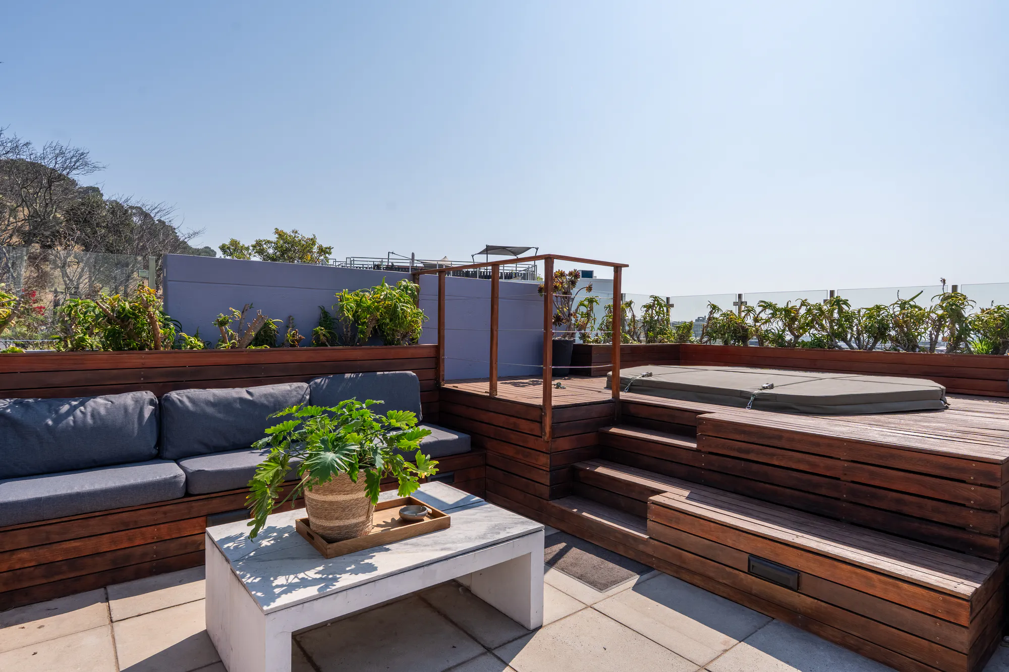 The rooftop jacuzzi and lounge at Casa Dias